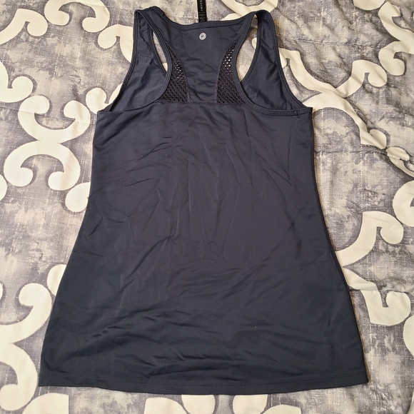 90 DEGREES Navy Active Tank - Picture 3 of 5